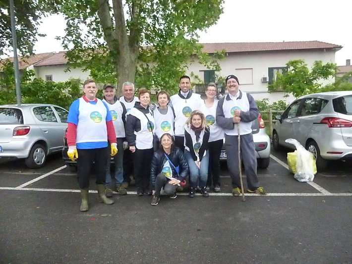Volunteers from the Monza chapter of The Way to Happiness Foundation and the Church of Scientology of Monza