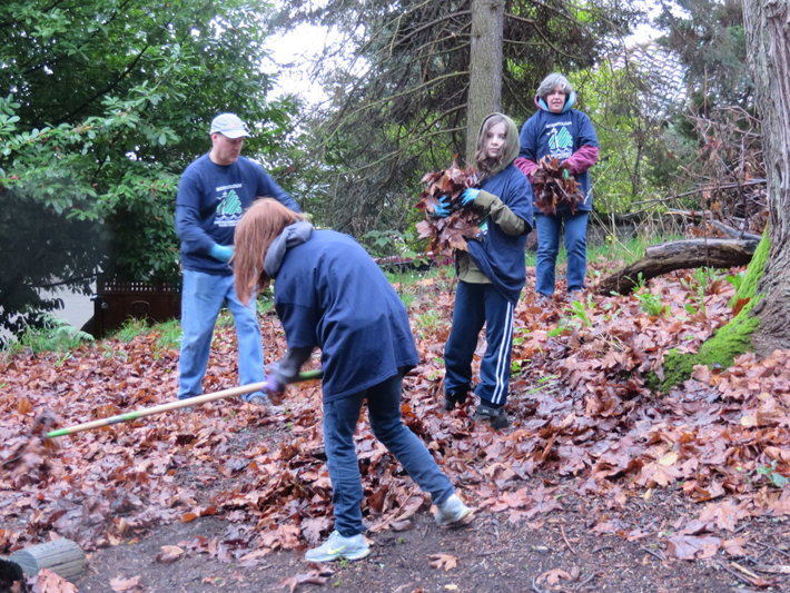 Members of the Church of Scientology Environmental Task Force on the 11th annual Green Seattle Day in Kinnear Park. The group adopted Kinnear Park 16 years ago to ensure that one of Seattle’s most beautiful parks continues to serve the people of the city for many years to come.