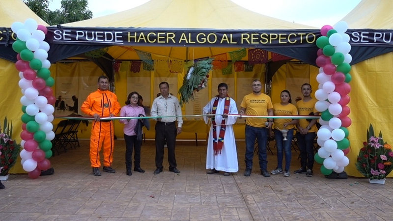 A local priest and municipal officials welcomed the Volunteer Ministers tent to Oaxaca.