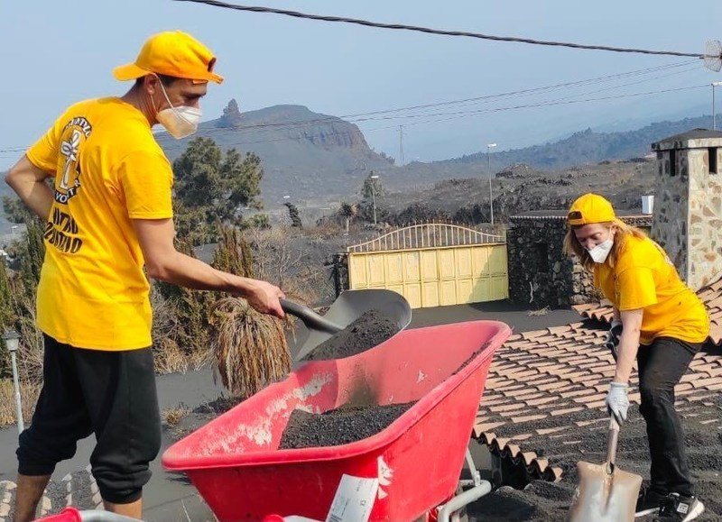 Scientology Volunteer Ministers provide help to those affected by the volcanic erruptions in La Palma.