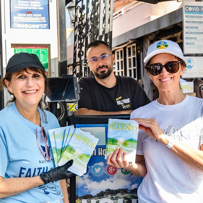 By sharing The Way to Happiness with the businesses, volunteers provide them with a tool to promote values and contribute to a cleaner and more ethical community.