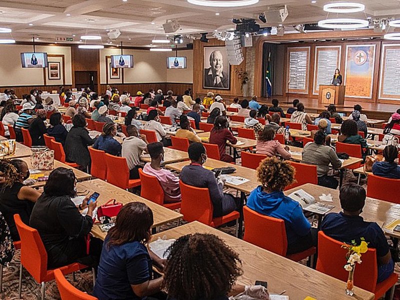 A series of seminars in L. Ron Hubbard’s Study Technology at Kyalami Castle launched an initiative to empower educators to help their students. 