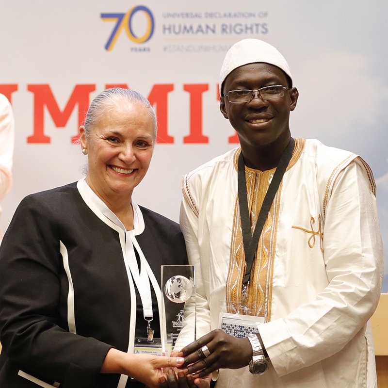 Nfamarah Jawneh was presented the Youth for Human Rights Hero Award at the 2018 International Human Rights Summit at the UN in New York.