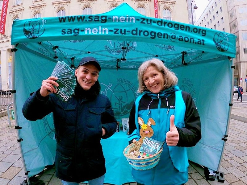 Vienna chapter of Foundation for a Drug-Free World extends Easter greetings 