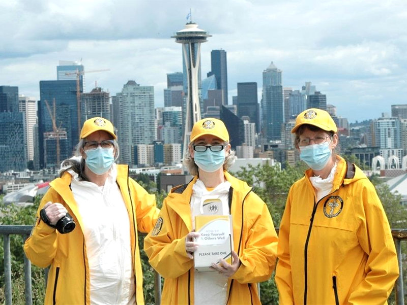 Volunteer Ministers from the Church of Scientology Seattle, active throughout the pandemic to help the local community.